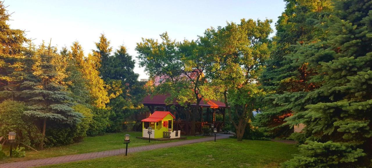 Pensjonat Tadeusz I Apartamenty W Darlowku Дарлувко Экстерьер фото